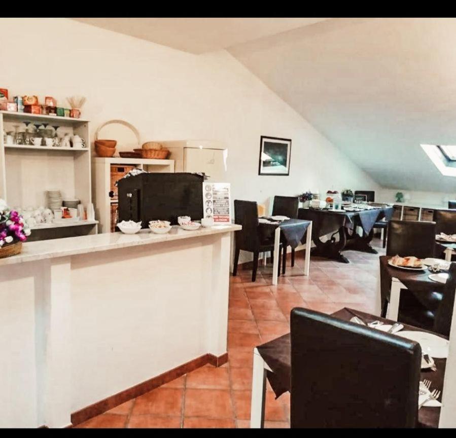 קלטניסטה Hotel Plaza מראה חיצוני תמונה