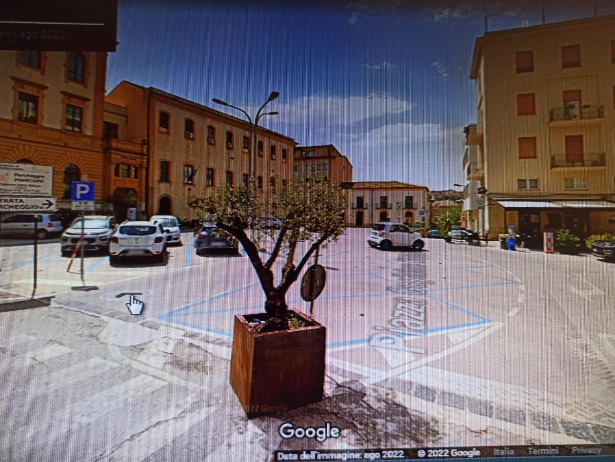 קלטניסטה Hotel Plaza מראה חיצוני תמונה